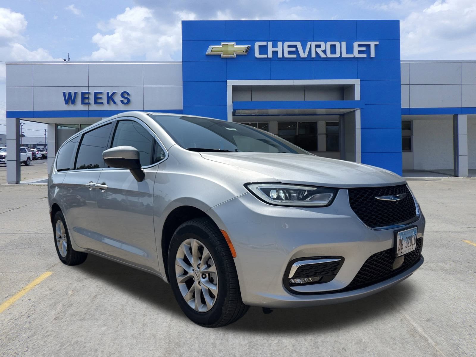 2023 Chrysler Pacifica Touring L in Silver — front three-quarter view