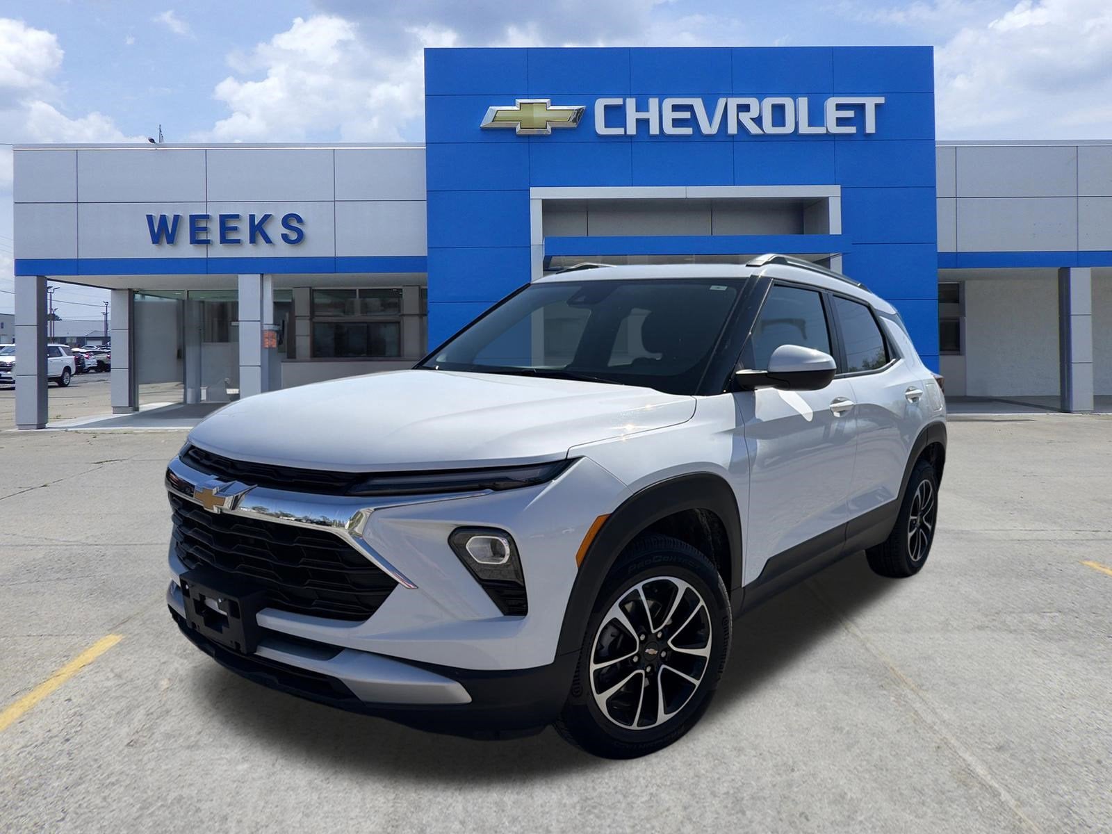 2025 Chevrolet Trailblazer LT in Summit White — front three-quarter view